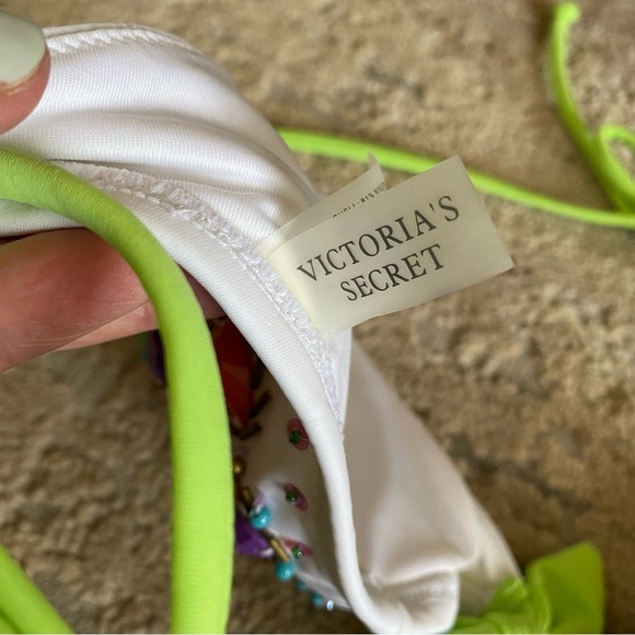 Victoria's Secret NWT Bikini Top Triangle Revealing Embellished Tie Back: Large - Picture 7 of 8